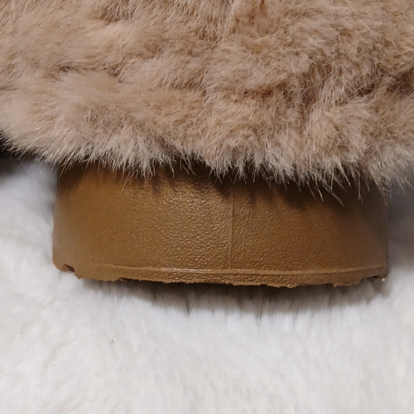 Tan Faux Fur Winter Boots - Picture 5 of 12